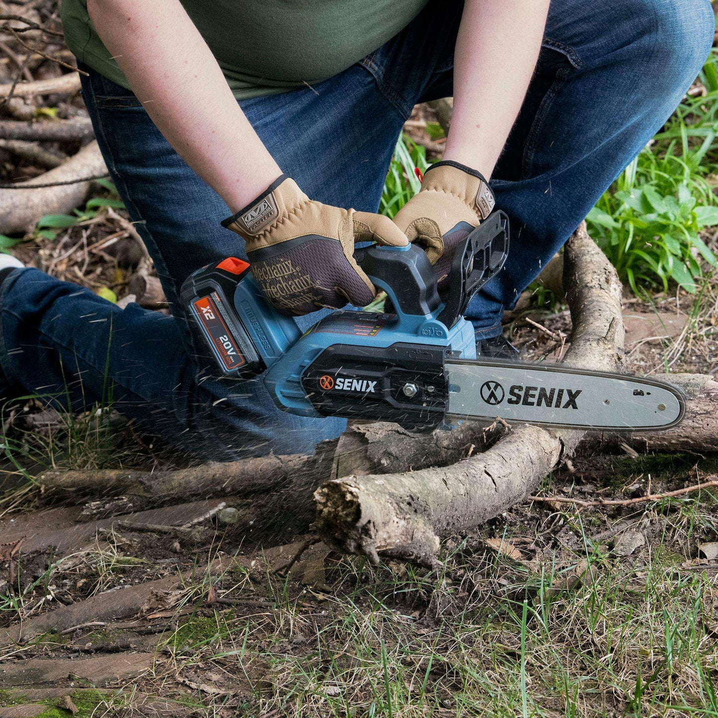 X2 20V Max* 10" Cordless Chainsaw, Brushless (2.5 Ah Battery & Charger | Chainsaws | X2 20V Max 10" Cordless Chainsaw | SENIX Tools